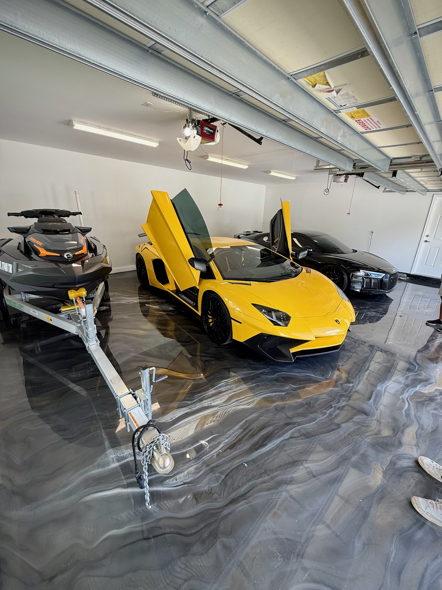 Metallic epoxy finish