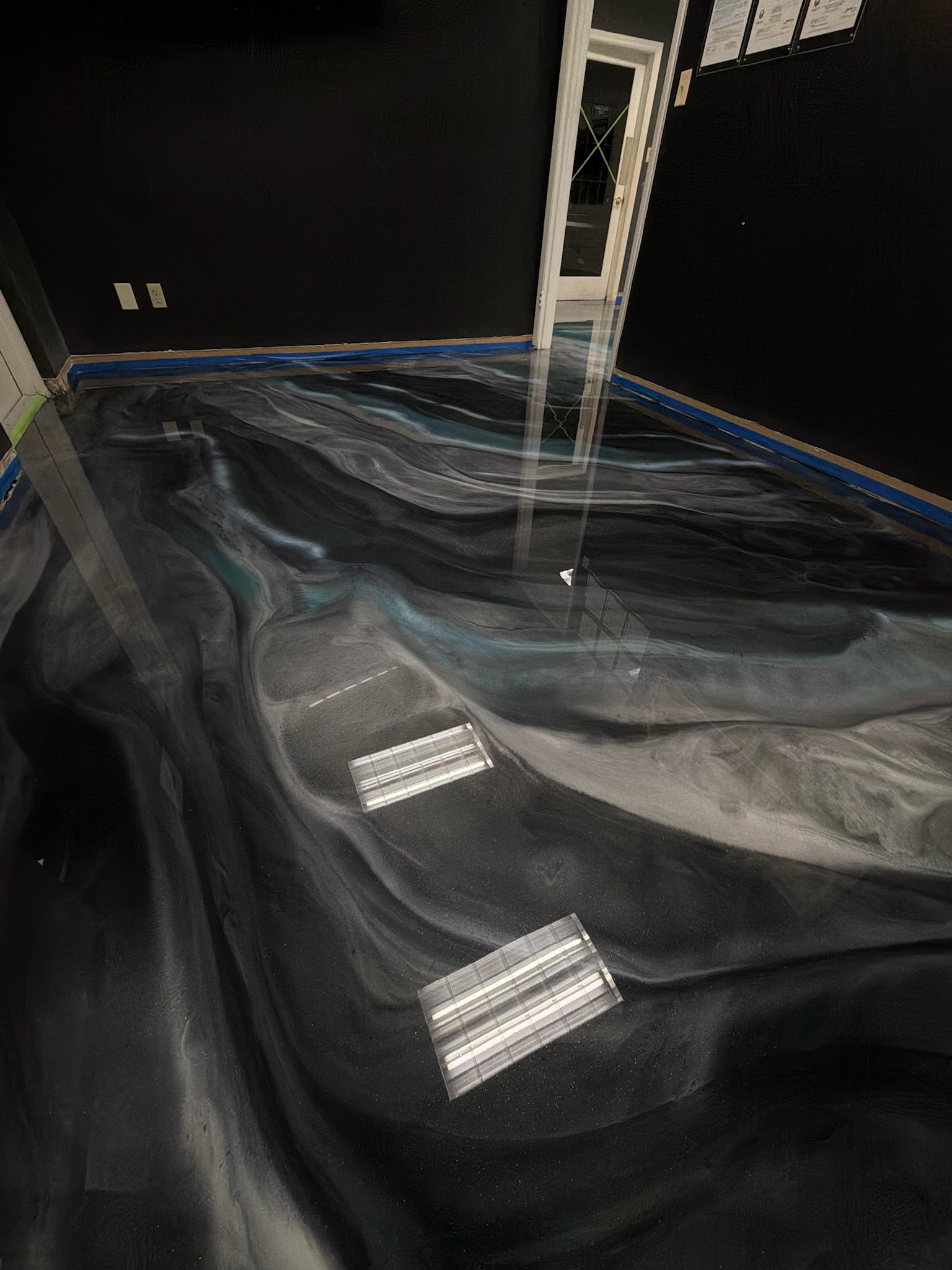 Metallic epoxy design